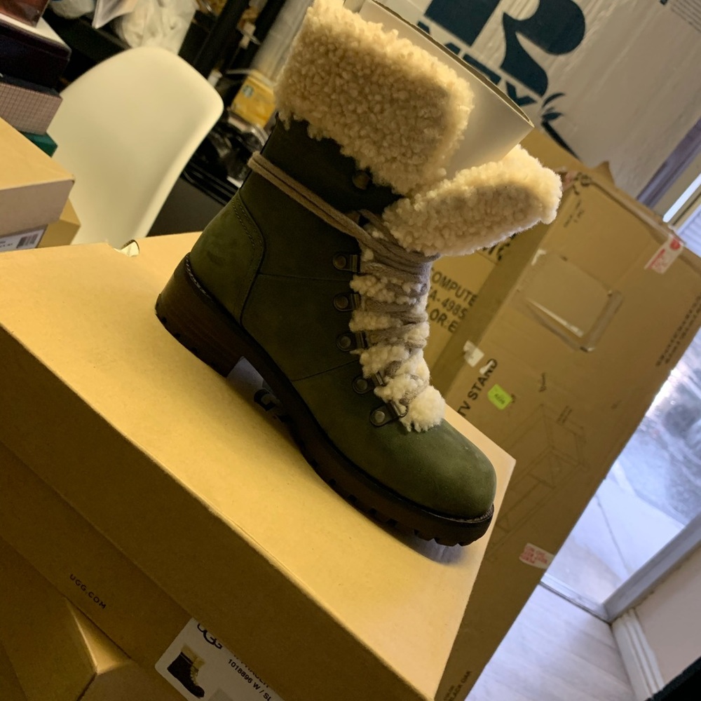 Boots UGG size 5 - Picture 4 of 4